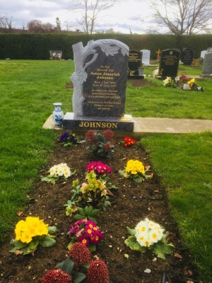 Islamic Headstones & Kerbed Memorial for Graves in London