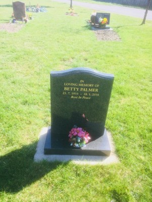 Islamic Headstones & Kerbed Memorial for Graves in London