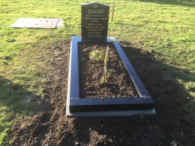 Islamic Headstones & Kerbed Memorial for Graves in London