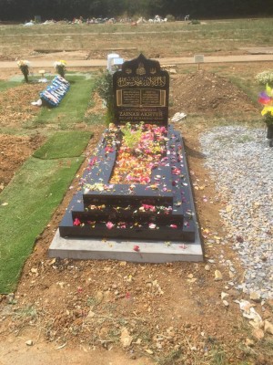 Islamic Headstones & Kerbed Memorial for Graves in London