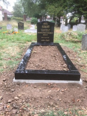 Islamic Headstones & Kerbed Memorial for Graves in London